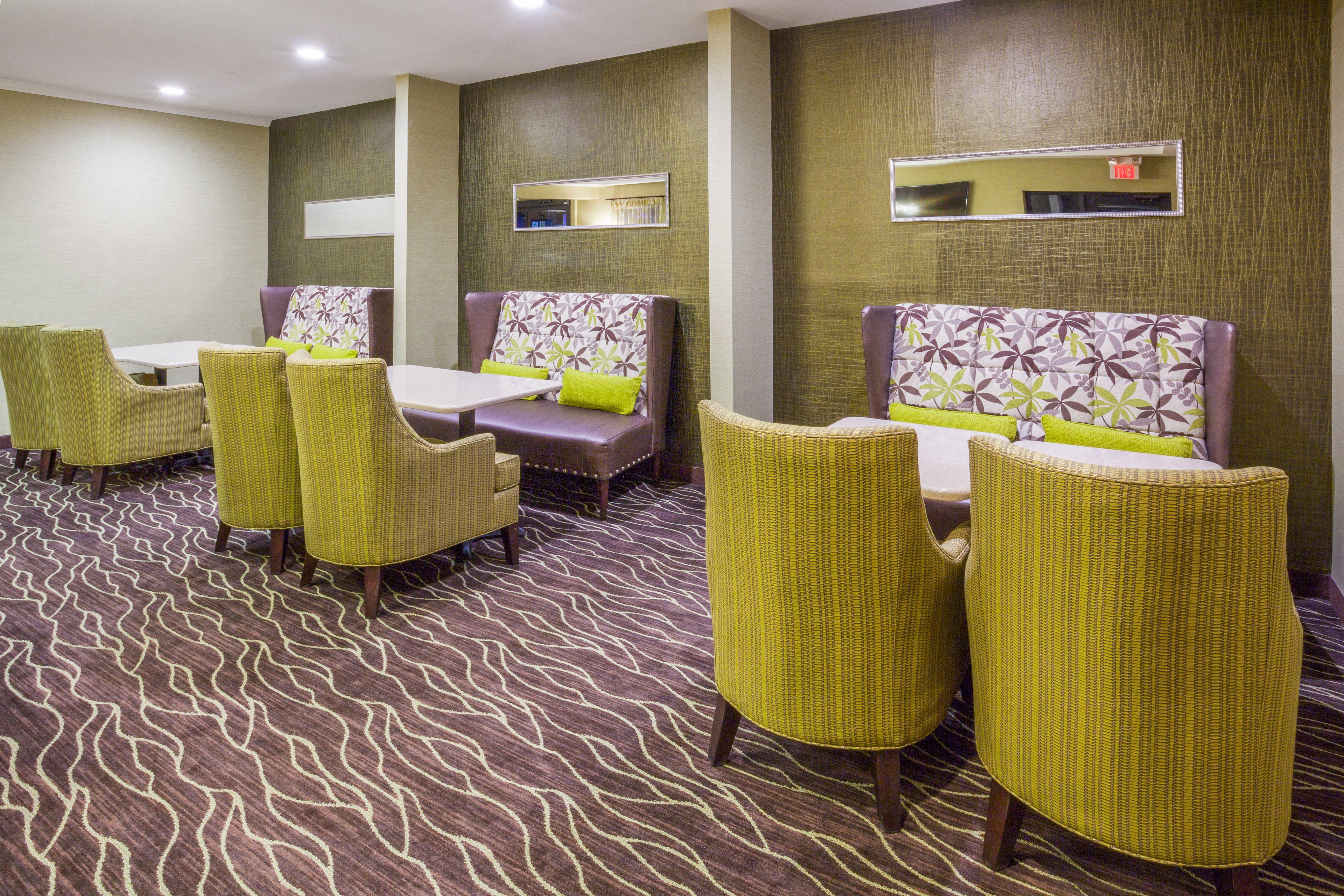 Holiday Inn Express Hotel & Suites St. Paul - Woodbury By Ihg Exterior photo