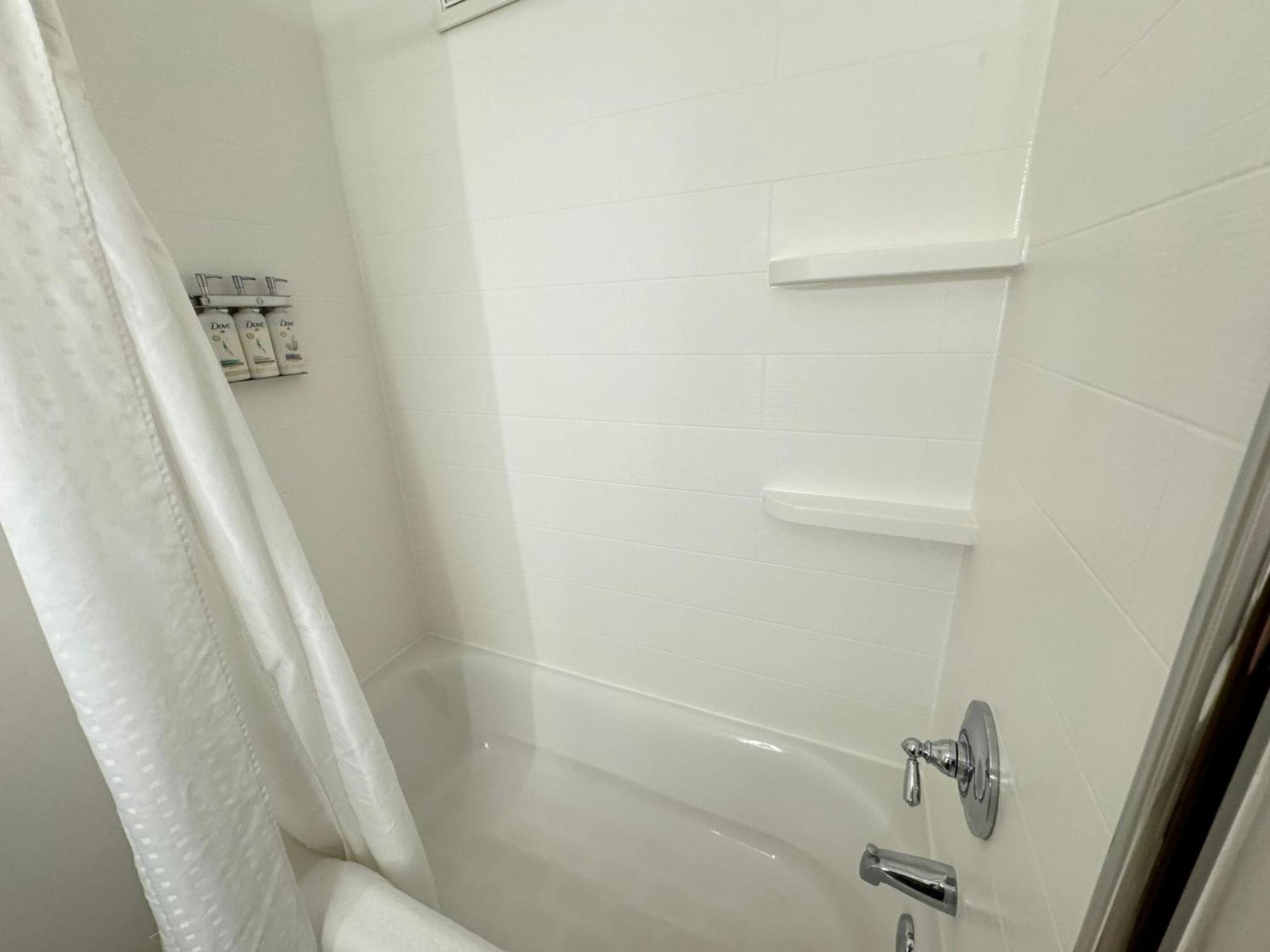 Holiday Inn Express Hotel & Suites St. Paul - Woodbury By Ihg Exterior photo