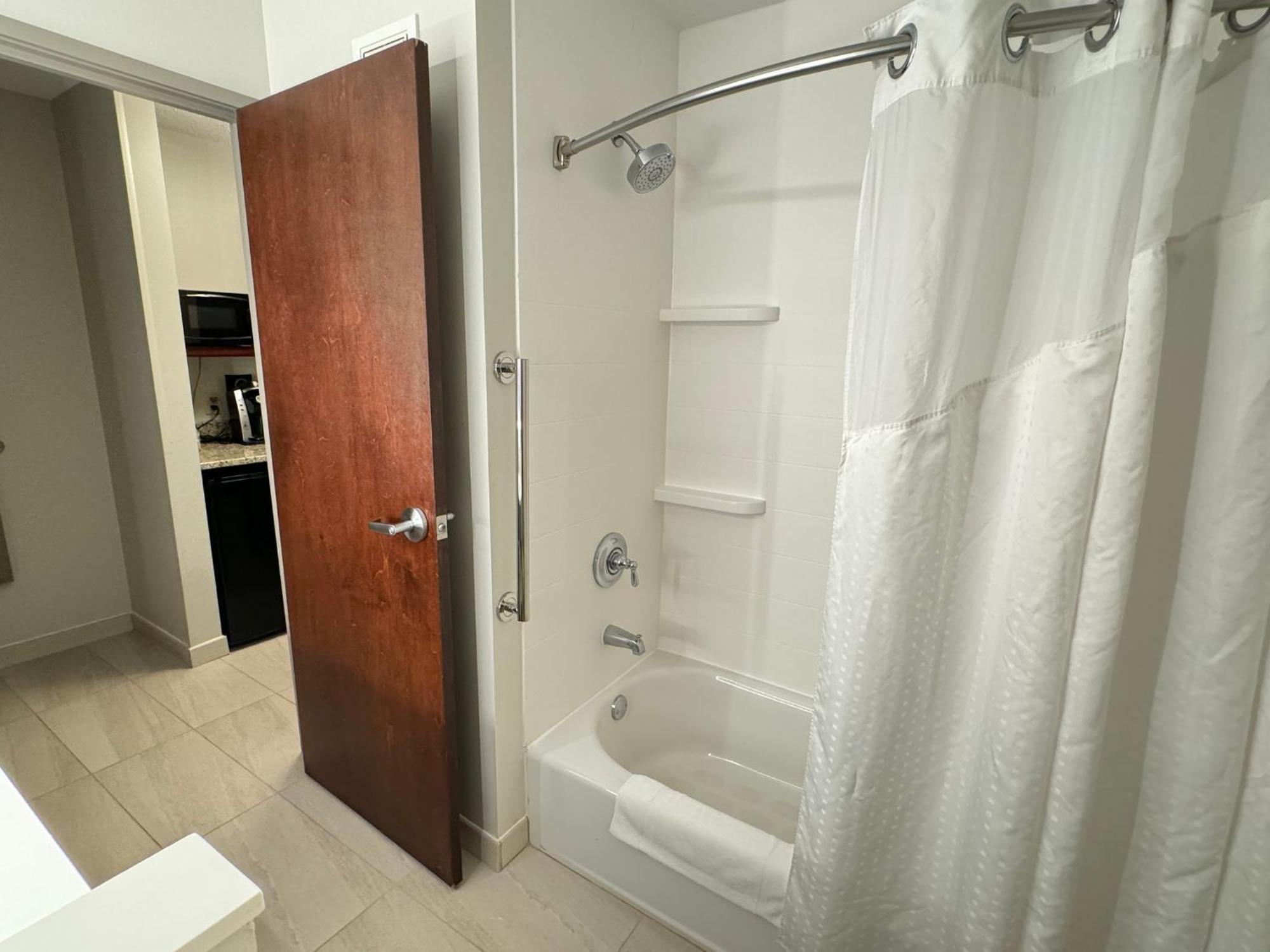 Holiday Inn Express Hotel & Suites St. Paul - Woodbury By Ihg Exterior photo