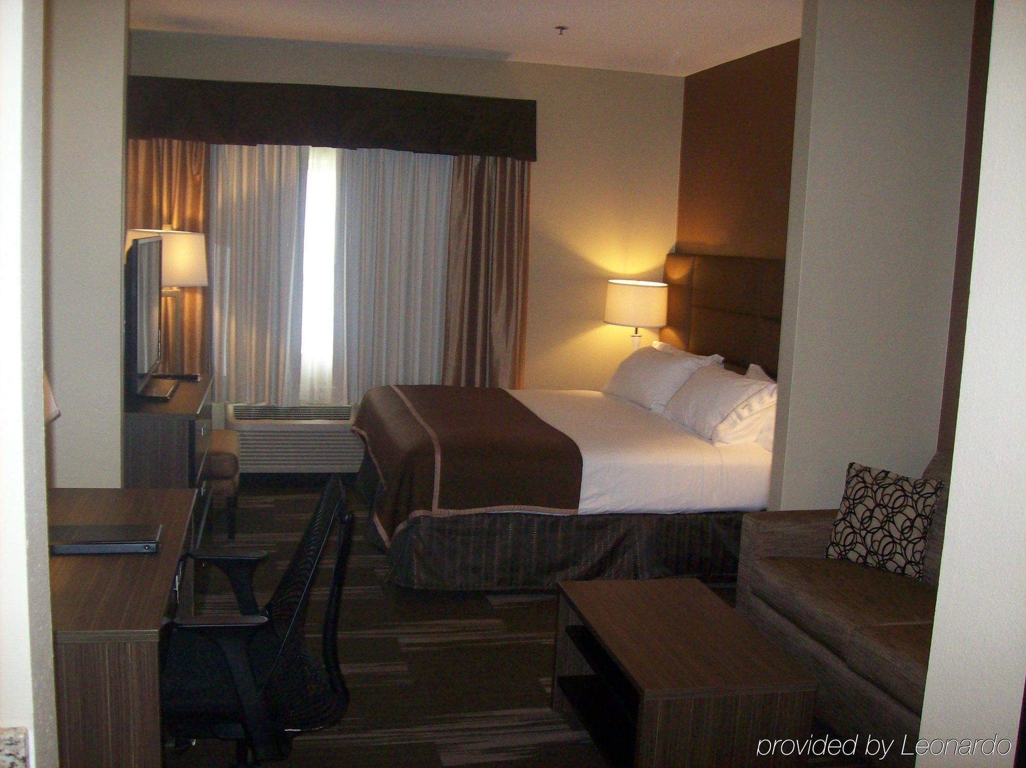 Holiday Inn Express Hotel & Suites St. Paul - Woodbury By Ihg Exterior photo