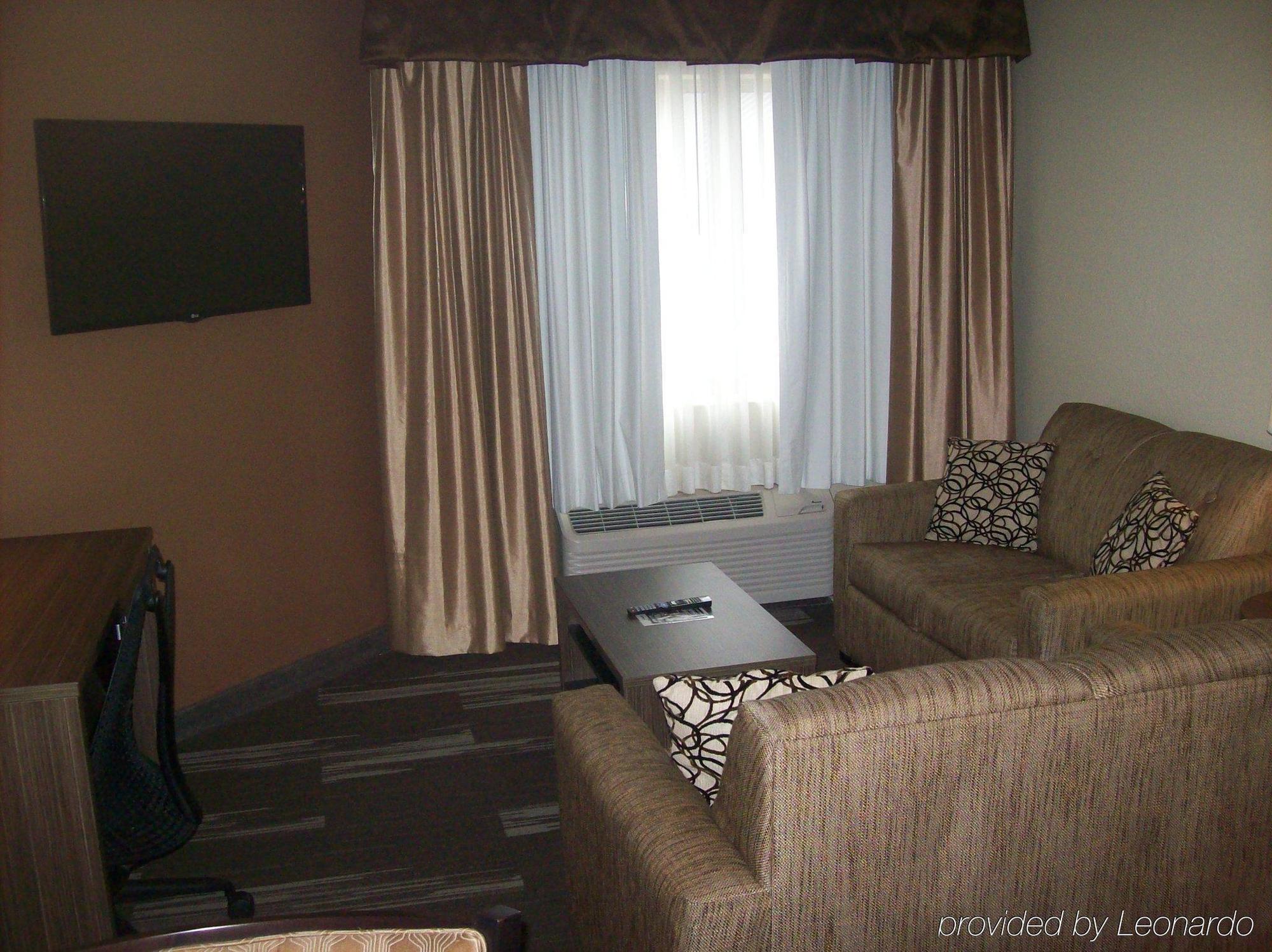 Holiday Inn Express Hotel & Suites St. Paul - Woodbury By Ihg Exterior photo