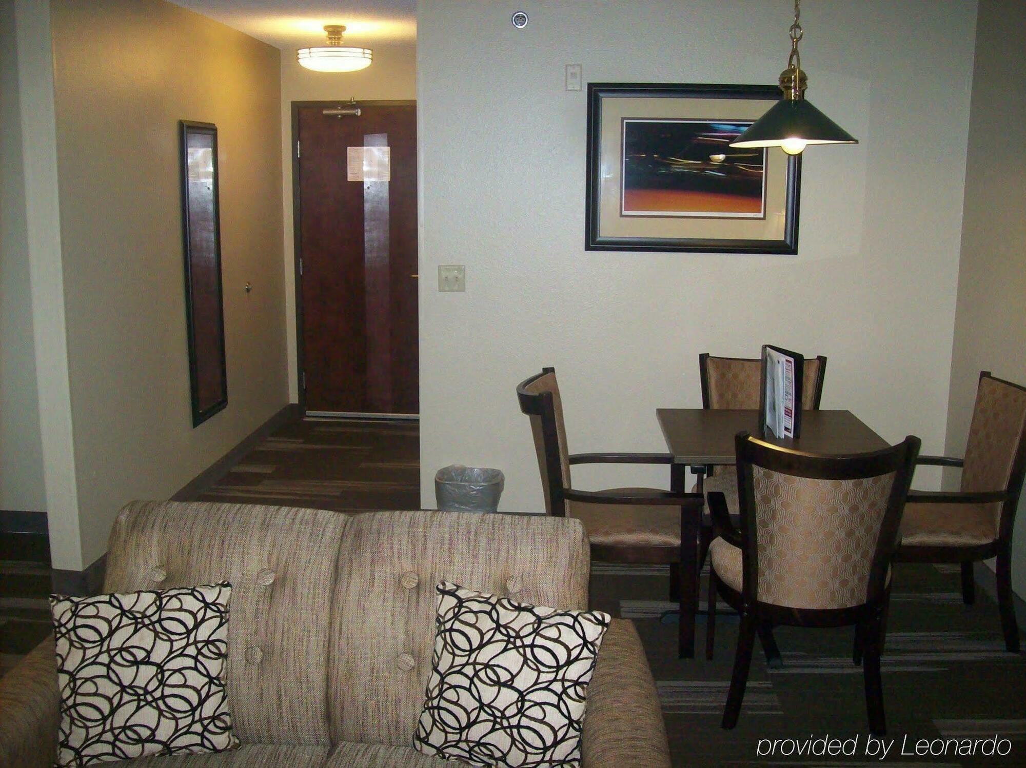 Holiday Inn Express Hotel & Suites St. Paul - Woodbury By Ihg Exterior photo