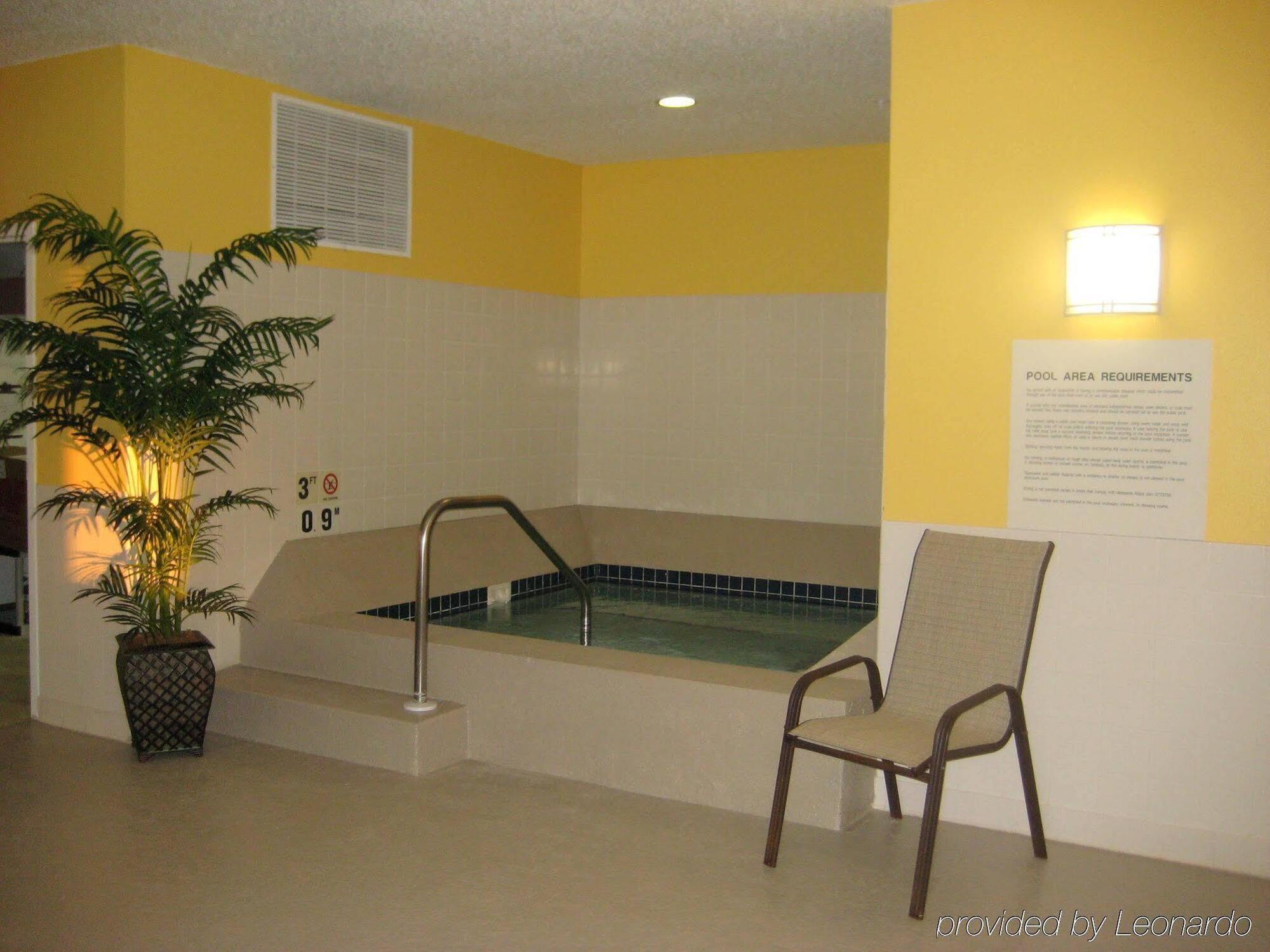 Holiday Inn Express Hotel & Suites St. Paul - Woodbury By Ihg Exterior photo